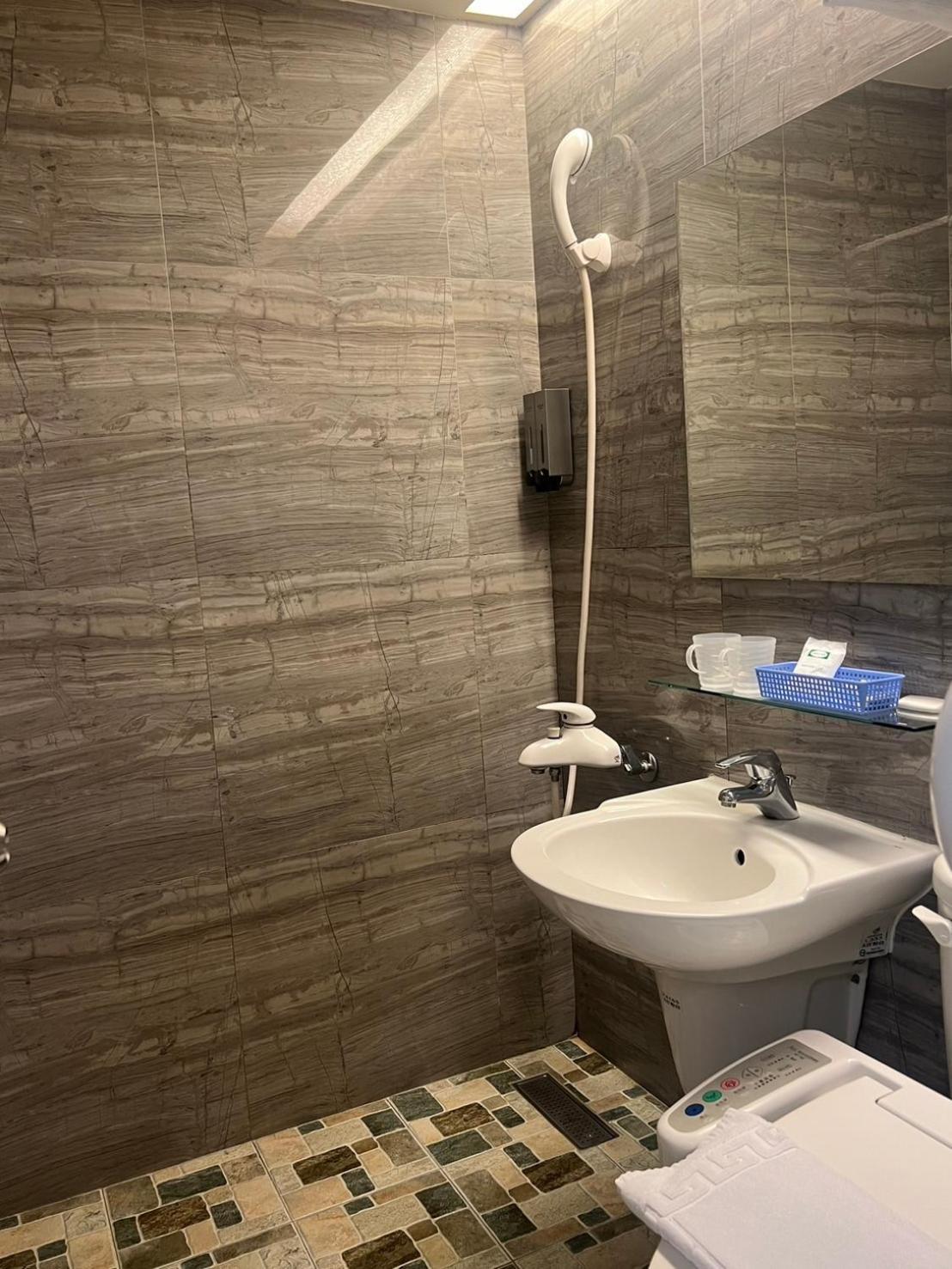 Ya Dou Hotel Tajpej Zewnętrze zdjęcie