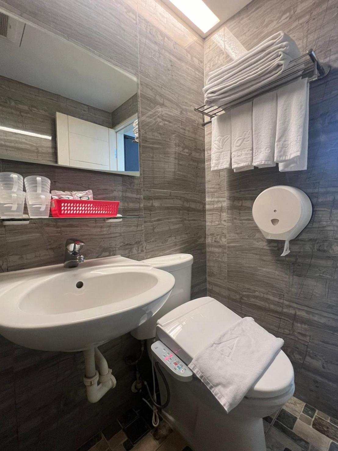 Ya Dou Hotel Tajpej Zewnętrze zdjęcie
